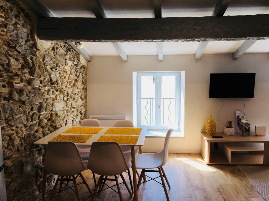 Au Pied De La Cite Apartment Каркасон Екстериор снимка